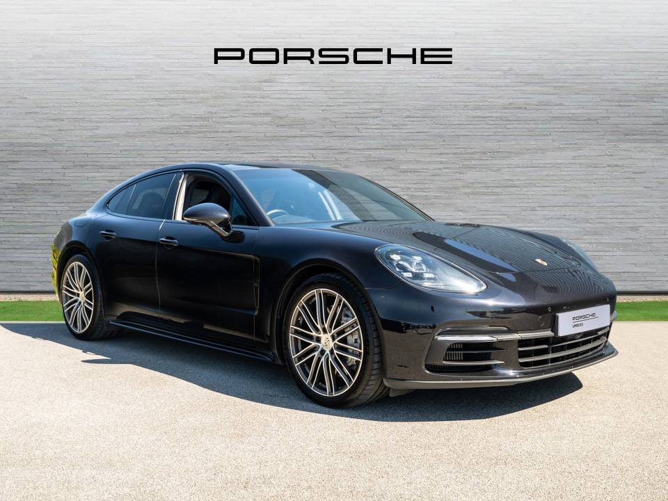 2017 PORSCHE PANAMERA