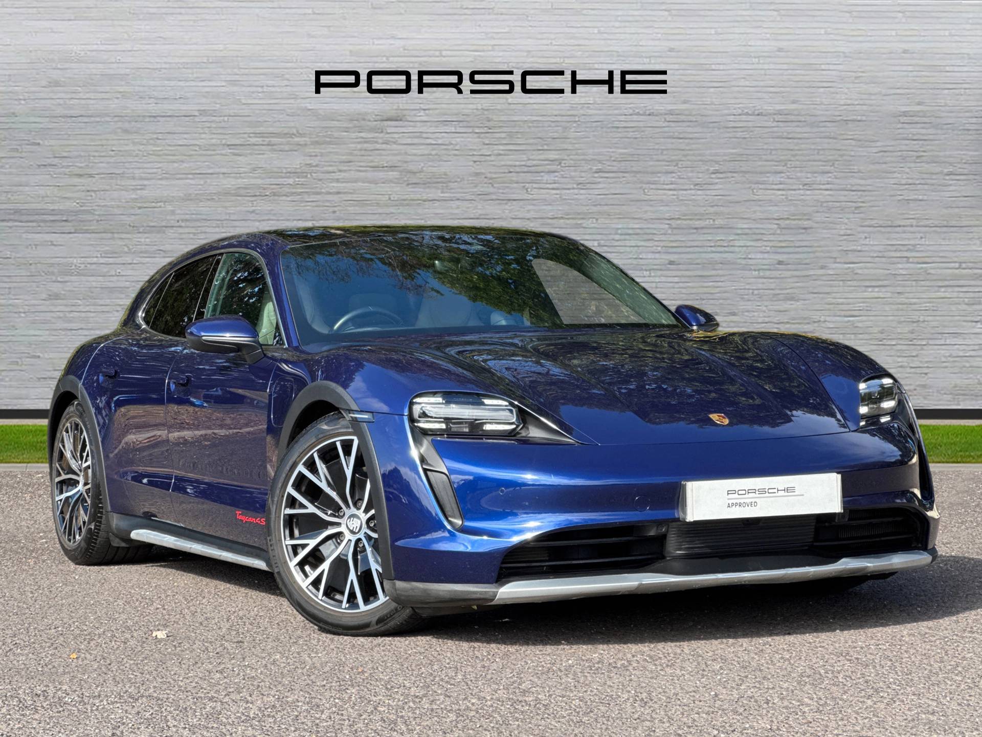 Taycan 4S Cross Turismo, photo 1 of 35
