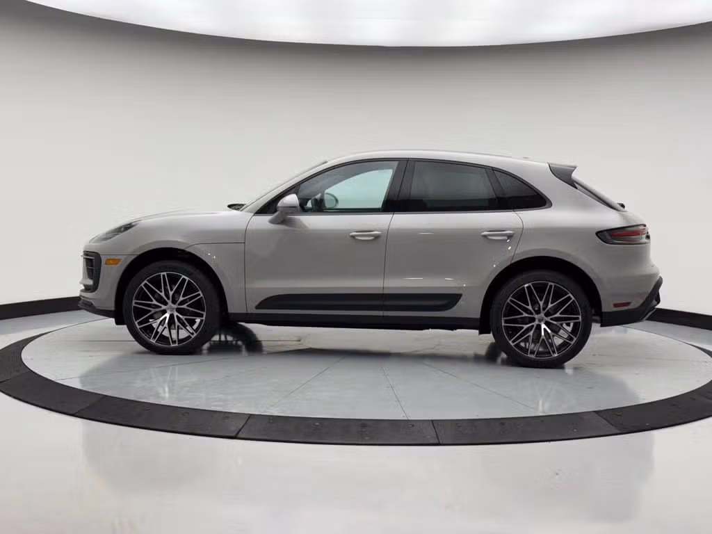 2026 Porsche Macan Base - Photo 12
