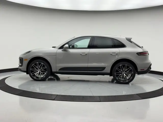 2026 Porsche Macan Base - Photo 14