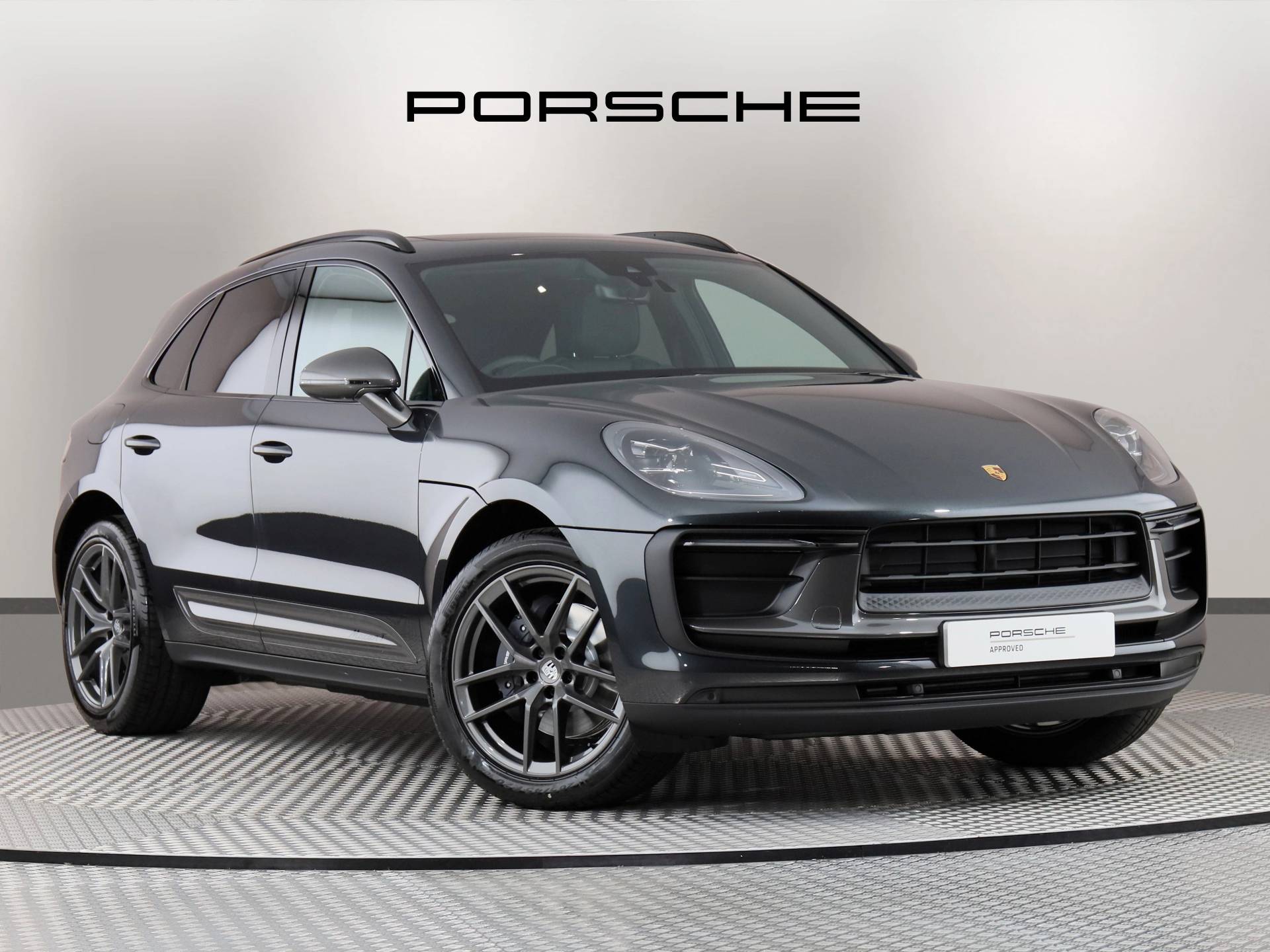 Macan T, photo 1 of 44