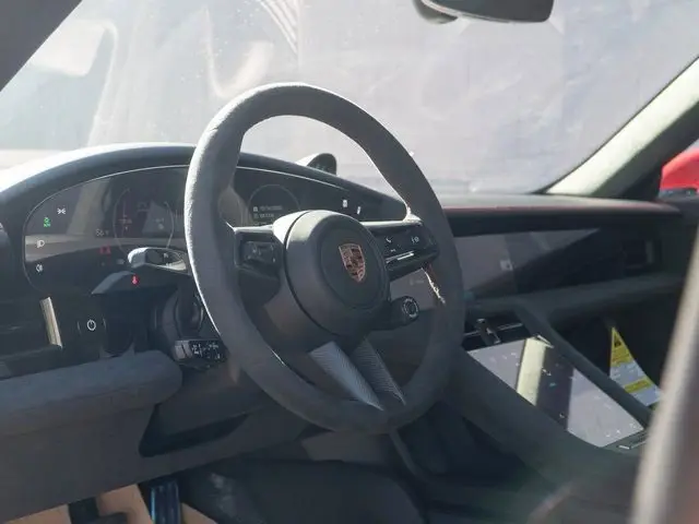 2026 Porsche Taycan GTS - Photo 31