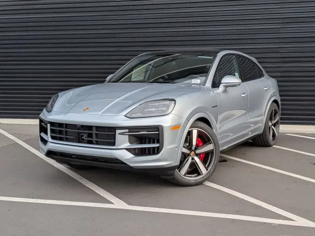 2026 Porsche Cayenne Coup S E-Hybrid - Photo 6