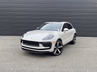 2026 Porsche Macan -'s photo
