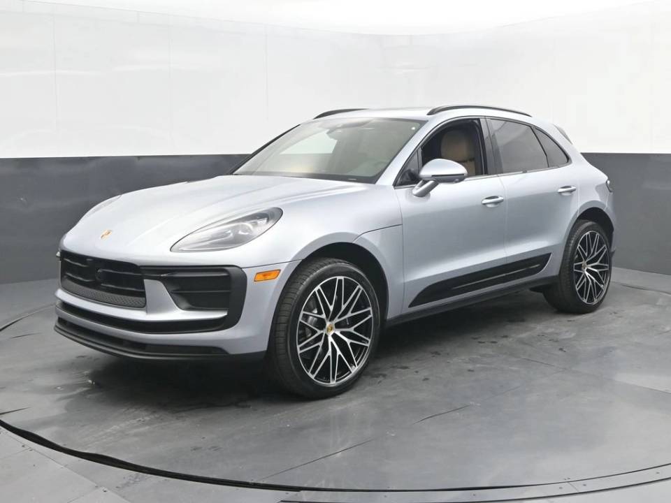 2026 Porsche Macan T