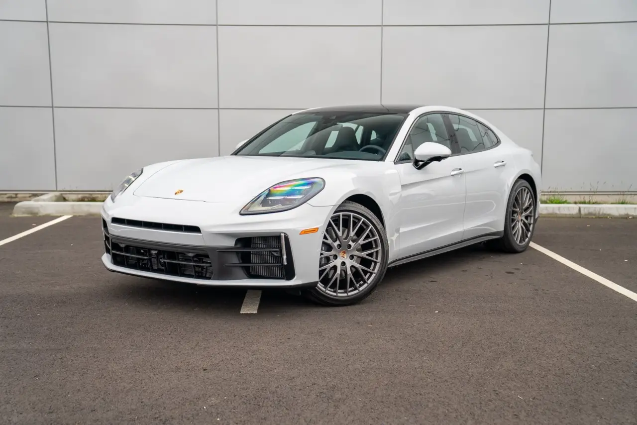 2026 Porsche Panamera Base - Photo 8
