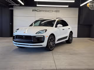 2025 Porsche Macan GTS's photo
