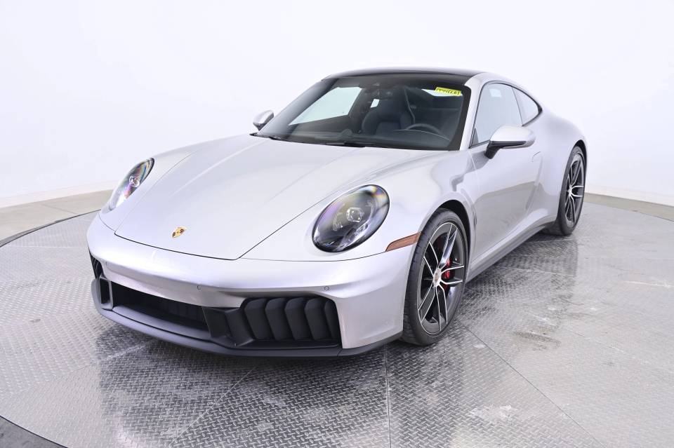 2025 Porsche 911 GTS