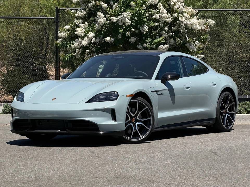 2026 Porsche Taycan