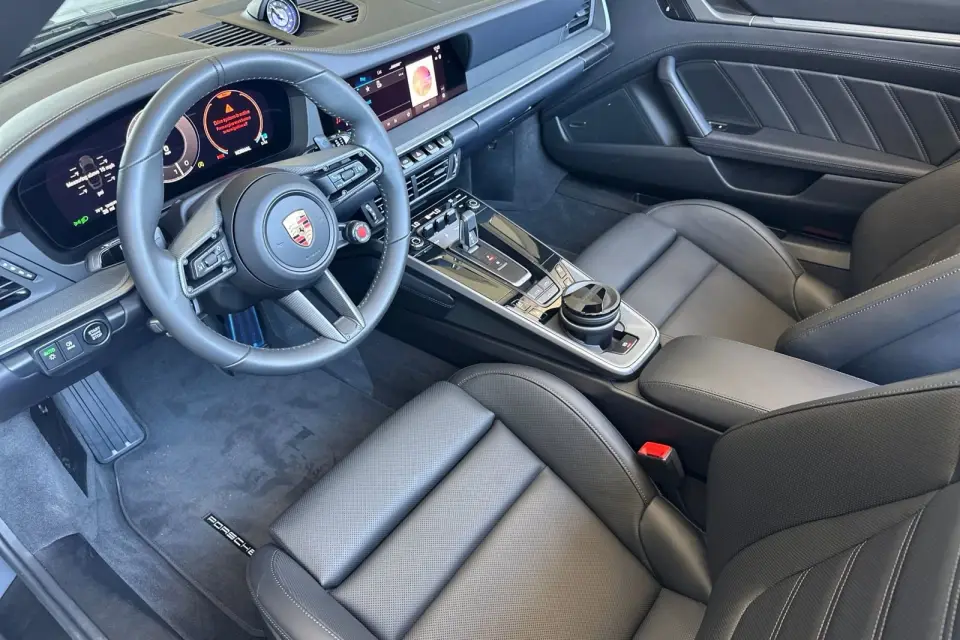 2025 Porsche 911 S - Photo 31