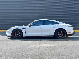 2026 Porsche Taycan S - Photo 9