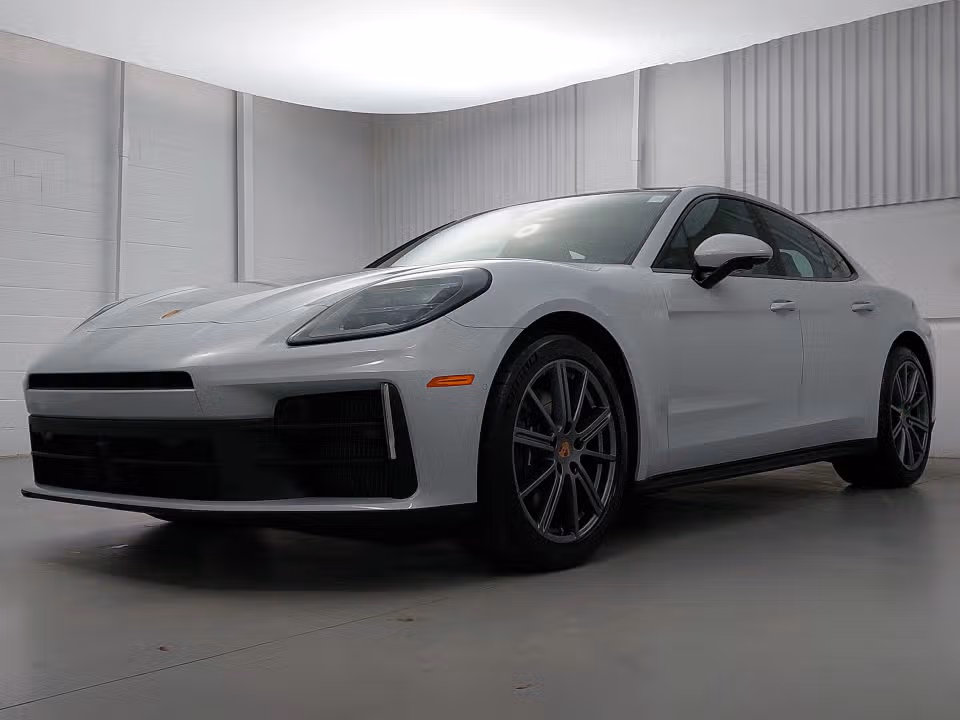 2026 Porsche Panamera Base
