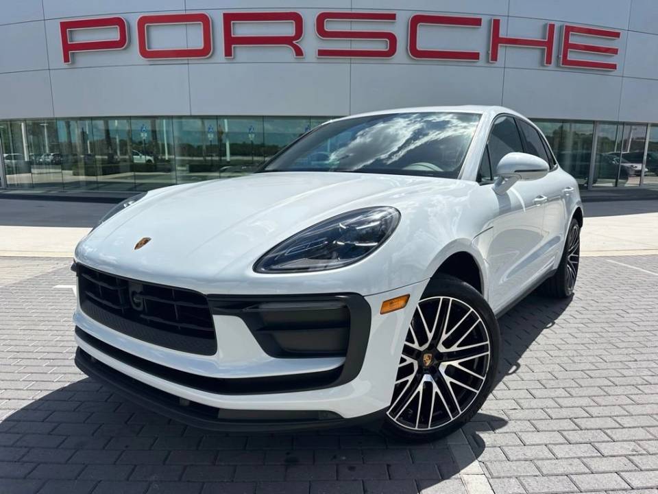 2023 Porsche Macan Base