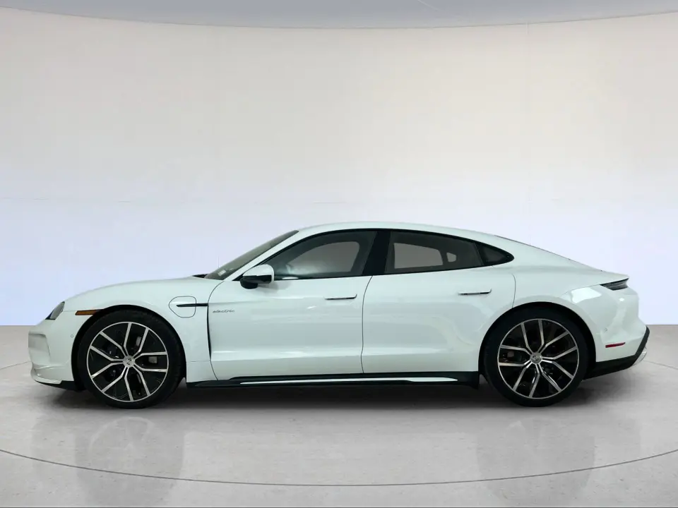 2026 Porsche Taycan Base - Photo 15