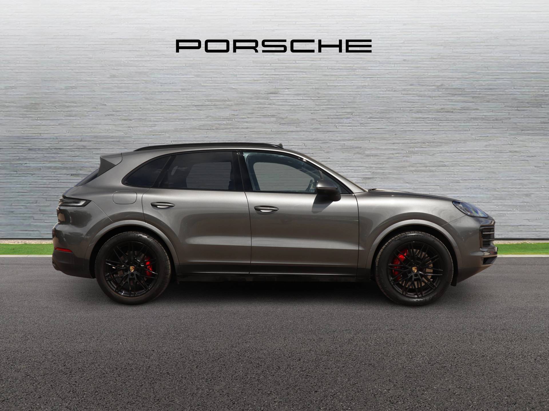 Cayenne S, photo 2 of 33