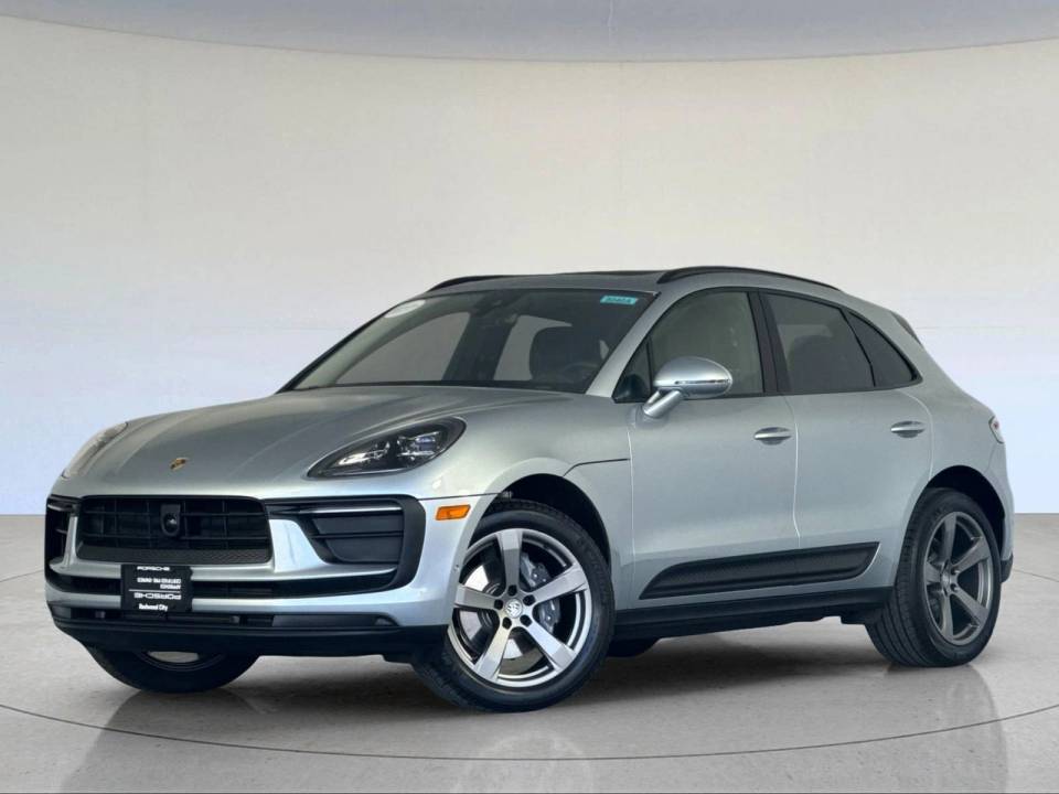 2025 Porsche Macan T