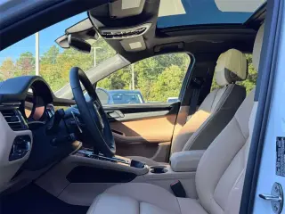 2026 Porsche Macan Base - Photo 37