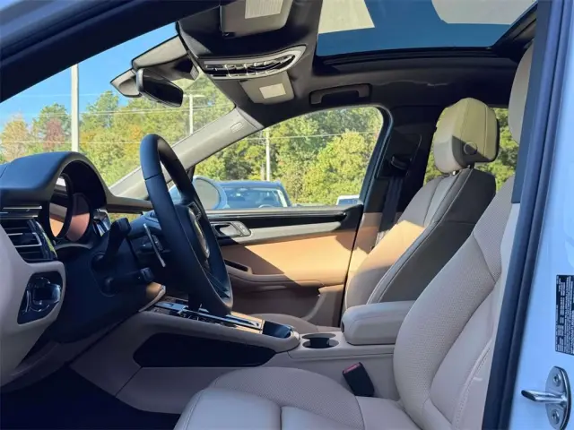 2026 Porsche Macan Base - Photo 38
