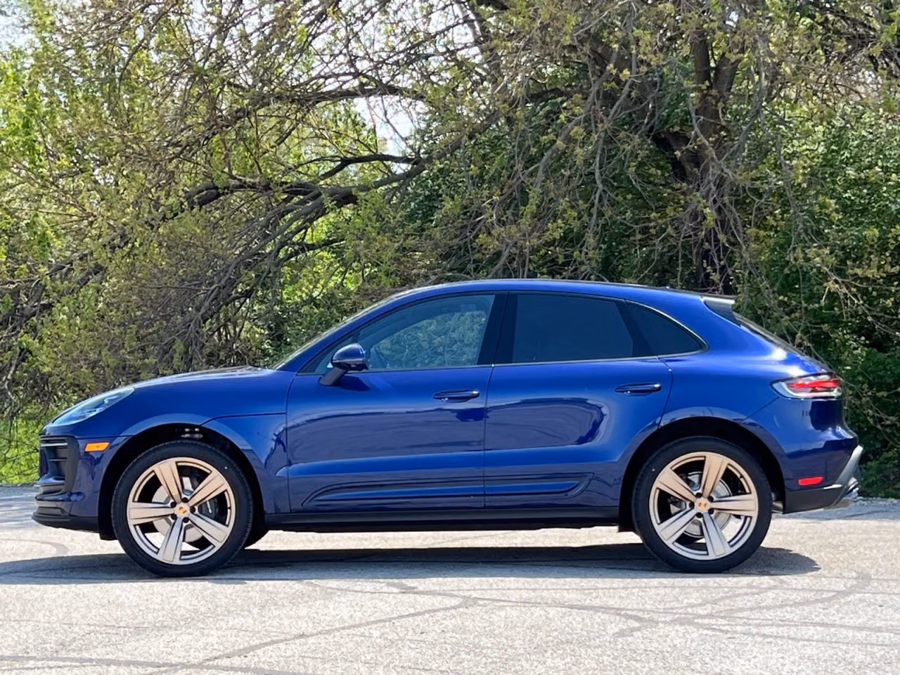 2026 Porsche Macan T - Photo 12