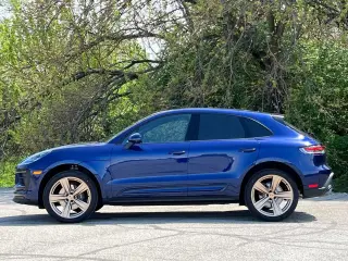 2026 Porsche Macan T - Photo 13