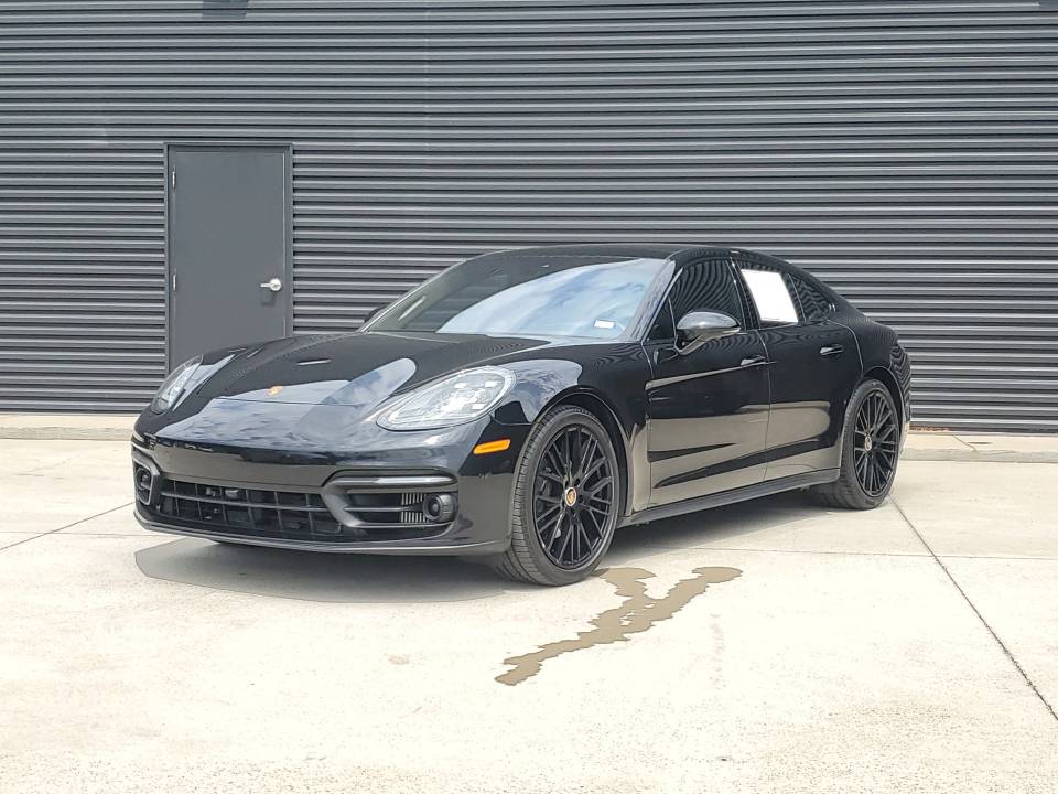 2023 Porsche Panamera Platinum Edition