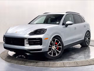 2025 Porsche Cayenne S E-Hybrid's photo