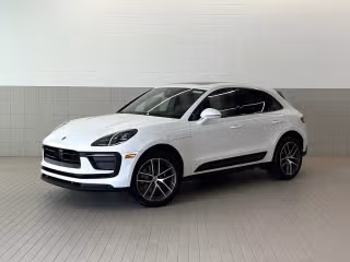 2026 Porsche Macan -'s photo