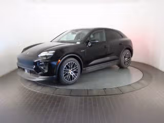 2026 Porsche Macan Macan 4 Electric's photo