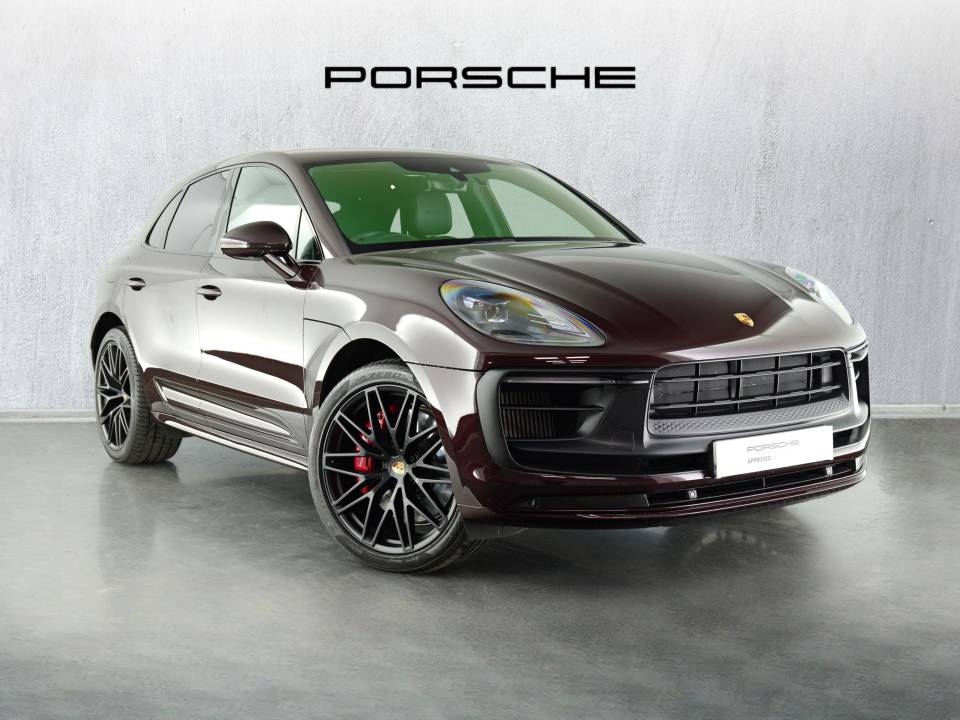 2024 PORSCHE MACAN