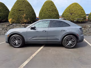 2026 Porsche Macan Base - Photo 9