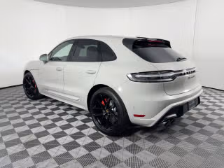 2026 Porsche Macan GTS - Photo 17