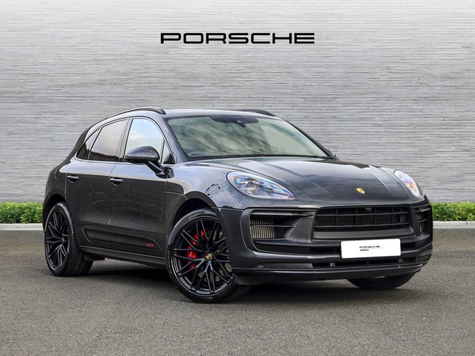 2023 PORSCHE MACAN