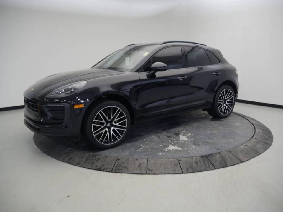 2022 Porsche Macan Base