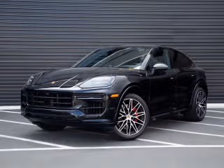 2025 Porsche Cayenne GTS's photo
