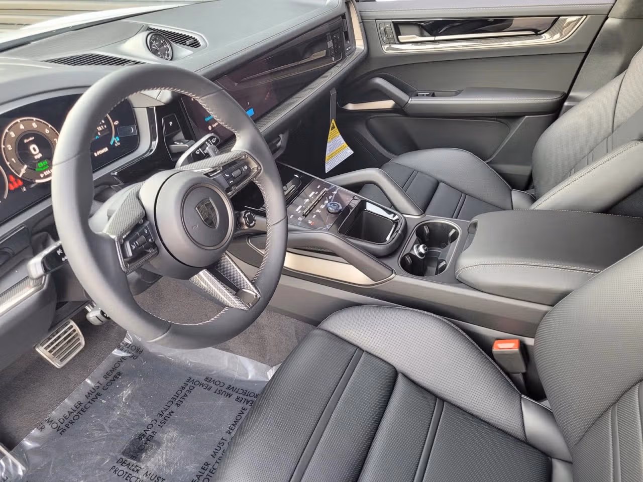 2025 Porsche Cayenne Turbo E-Hybrid - Photo 28