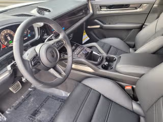 2025 Porsche Cayenne Turbo E-Hybrid - Photo 25