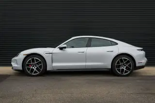 2025 Porsche Taycan S - Photo 13