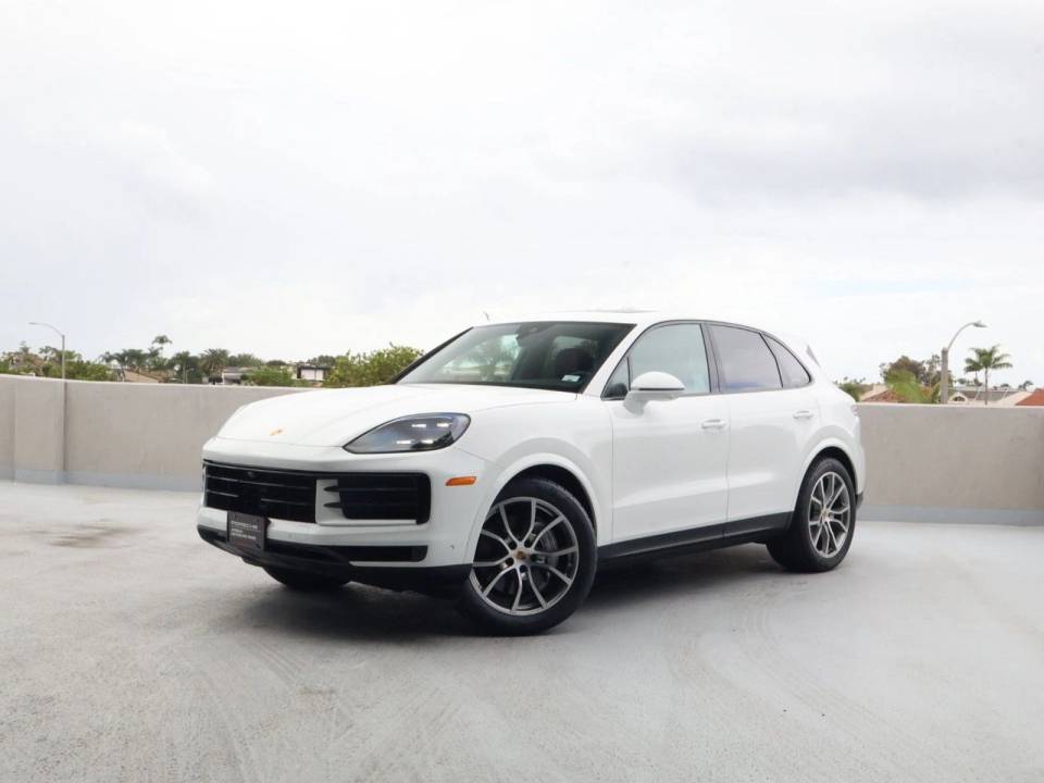 2024 Porsche Cayenne Base