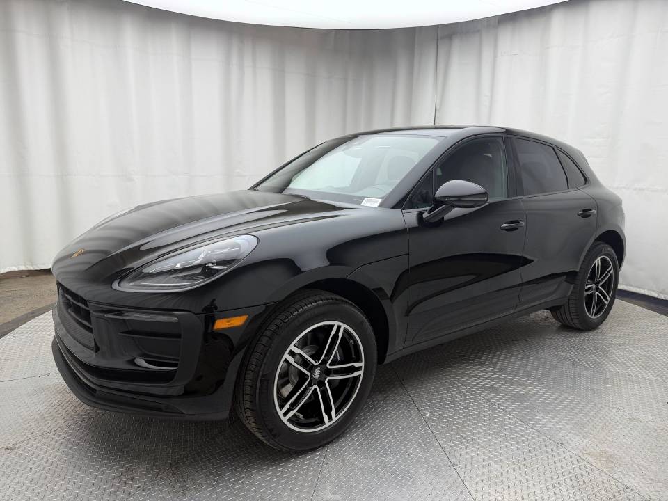 2026 Porsche Macan Base
