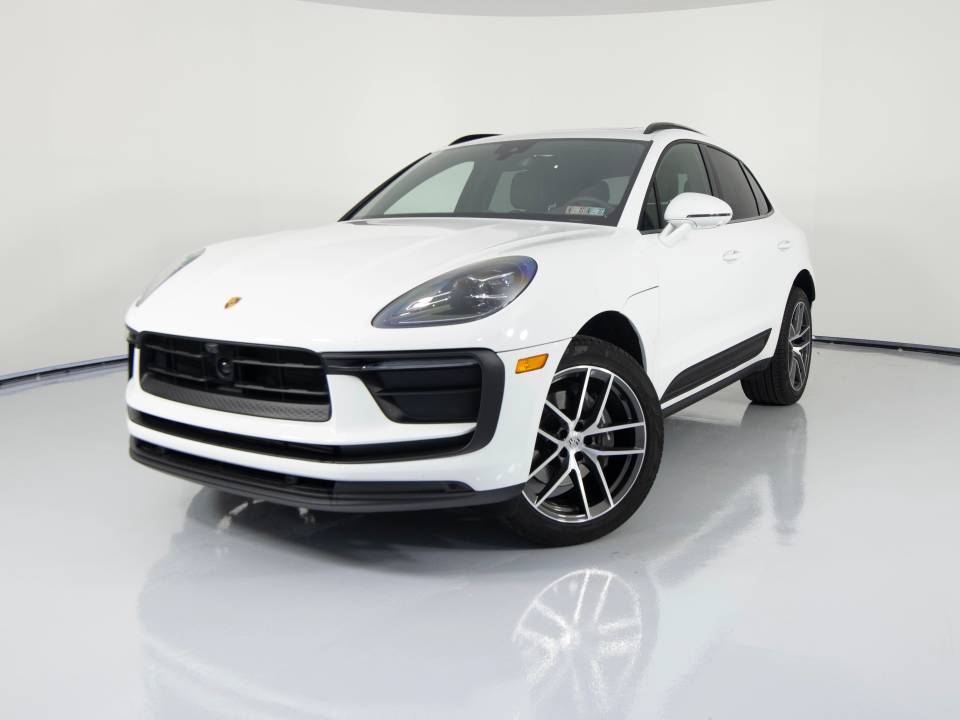 2025 Porsche Macan T