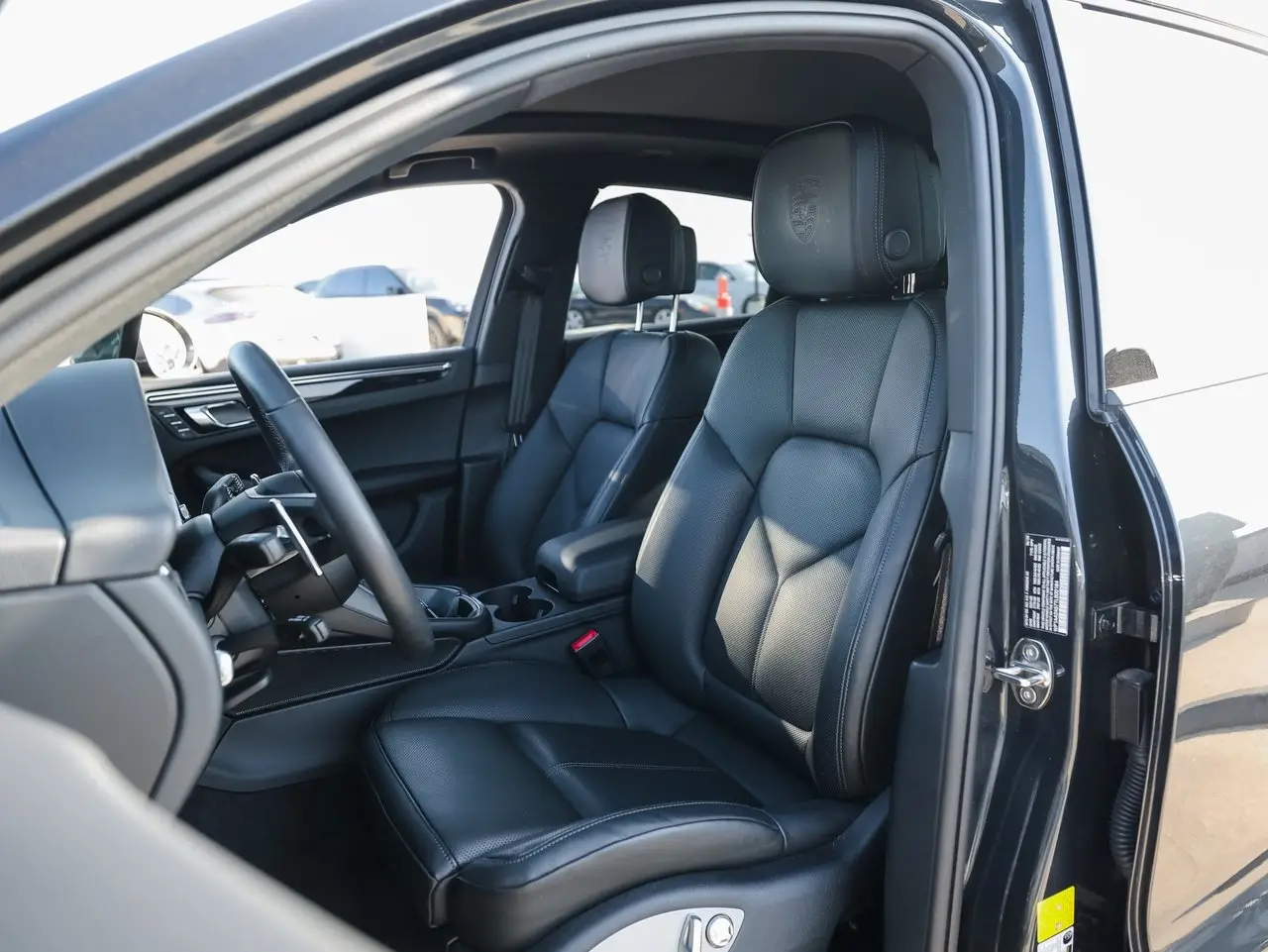2026 Porsche Macan Base - Photo 40