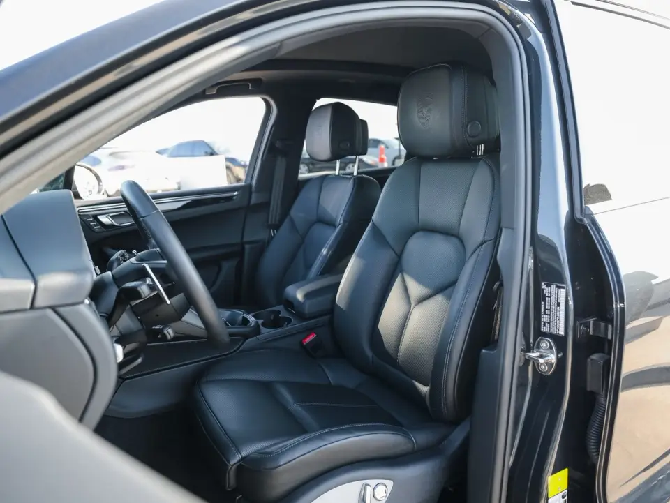 2026 Porsche Macan Base - Photo 39