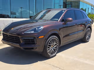 2023 Porsche Cayenne Platinum Edition's photo