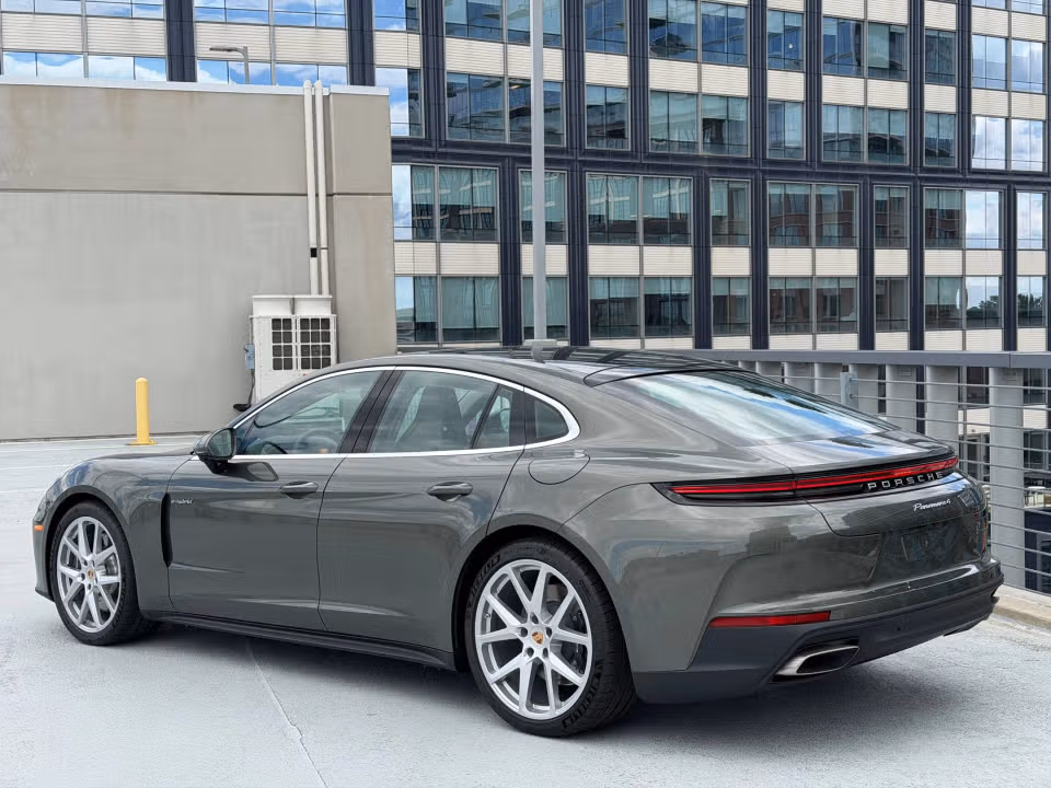 2026 Porsche Panamera 4 E-Hybrid - Photo 19