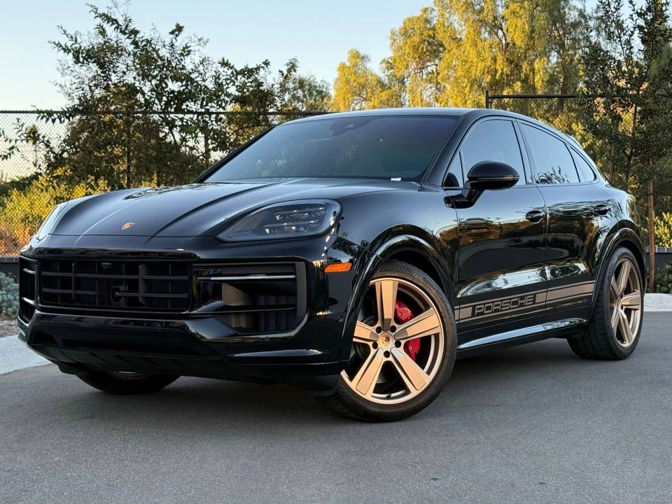 2025 Porsche Cayenne Coup GTS