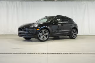 2026 Porsche Macan -'s photo