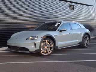 2025 Porsche Taycan 4 Cross Turismo's photo