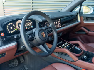 2024 Porsche Cayenne Base - Photo 25