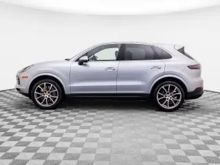 2023 Porsche Cayenne Base - Photo 13