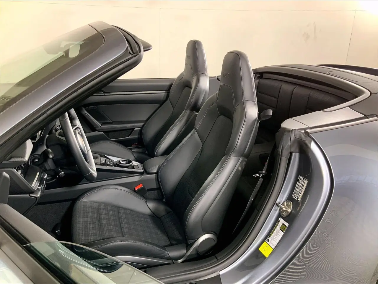 2026 Porsche 911 T - Photo 40